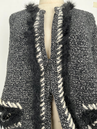 La Petite Veste Noire Cashmere Poncho
