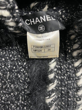 La Petite Veste Noire Cashmere Poncho