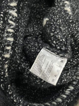 La Petite Veste Noire Cashmere Poncho