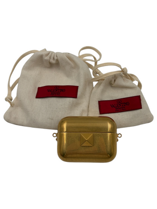 Gold Rockstud Airpods Pro Case On Chain Metal