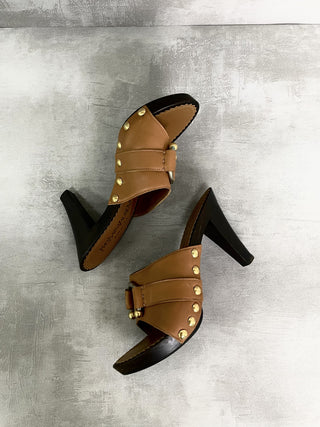 Beige High Heel Clogs With Golden Buckle