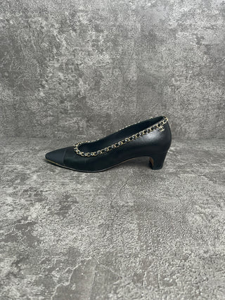 Black Leather Shoes With On-Tone Cloth Cap Toe