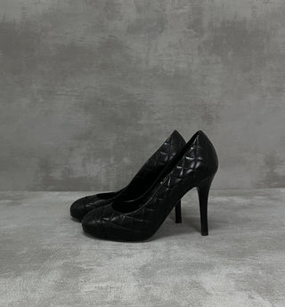Black Classic Quilted Leather Pumps