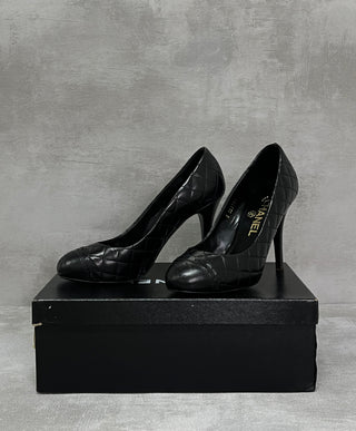 Black Classic Quilted Leather Pumps