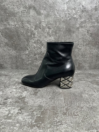 Black Leather Short Boots With Silver Quilted Heels