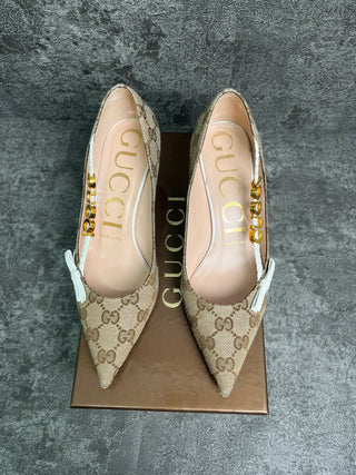 Monogram Pumps With White Bow And Logo Alphabet