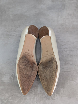 White Hangisflat Crystal Embellished Satin Point Toe Flats
