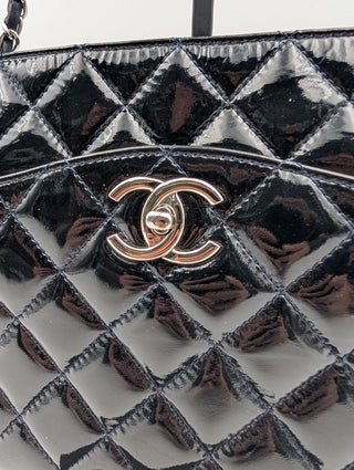 Black Patent Accordion Shopping Tote