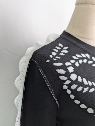 Black And White Pullover With White Cotton Trim