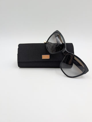 Black Oversized Cat-Eye Sunglasses Features Leopard-Print On The Arms