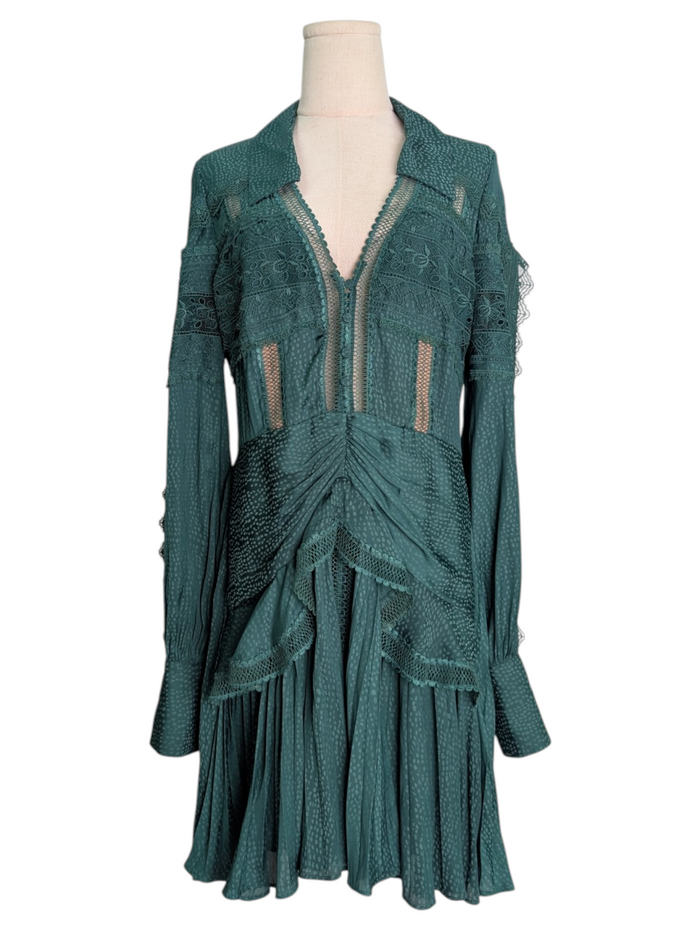 Green V-Neck Long Sleeves Pleated Dress With Lace Details