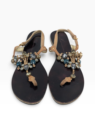 Flat Sandals With Crystal Embellishments