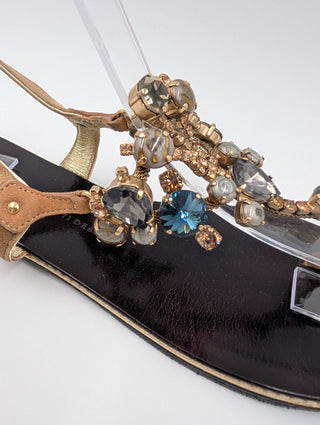 Flat Sandals With Crystal Embellishments