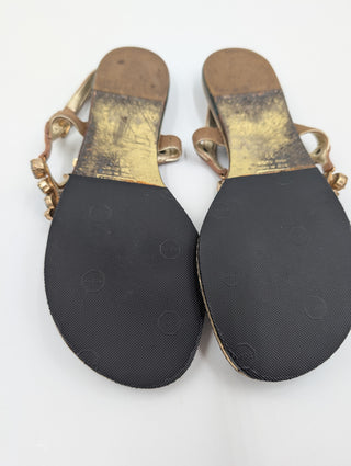 Flat Sandals With Crystal Embellishments