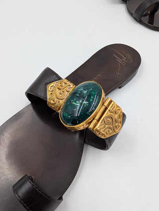 Brown Toe-Ring Sandals With Gemstone Buckle