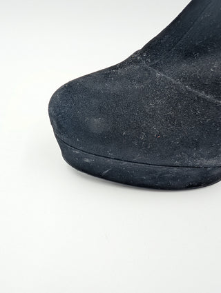 Black Suede Pumps