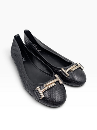 Black Snakeskin Flats With Metal Logo Details