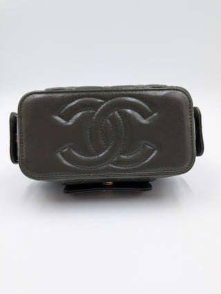 Olive Green Quilted Lambskin Cargo Vanity Case With Chain